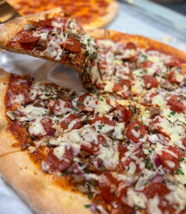Delizia Della Casa Pizza.